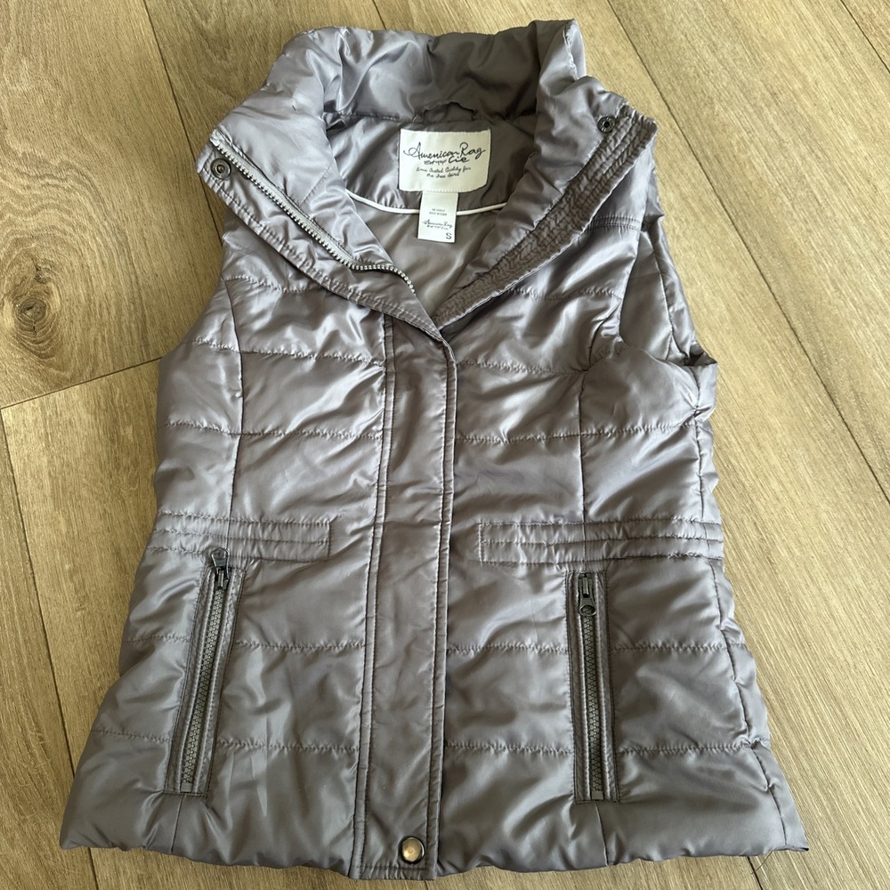 American‎ Rag Women's Puffer Vest Taupe Size Small Preowned